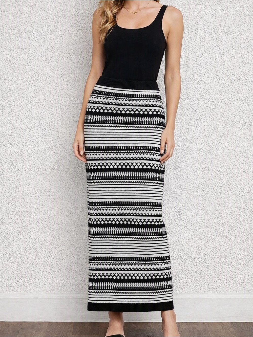 Rachel Zoe Black and White Geometric Maxi Skirt Size Medium